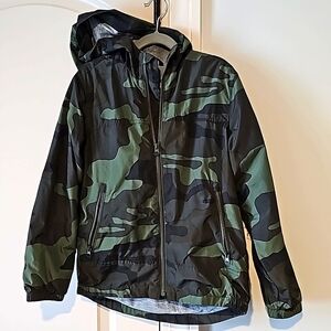 Gap green camo M 8/9 hooded & lined rain jacket